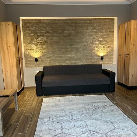 Benny & Bella Guest House Oradea Eksteriør billede